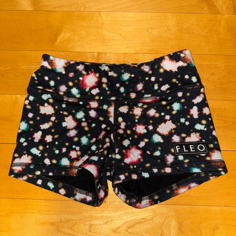 Fleo shorts - small
